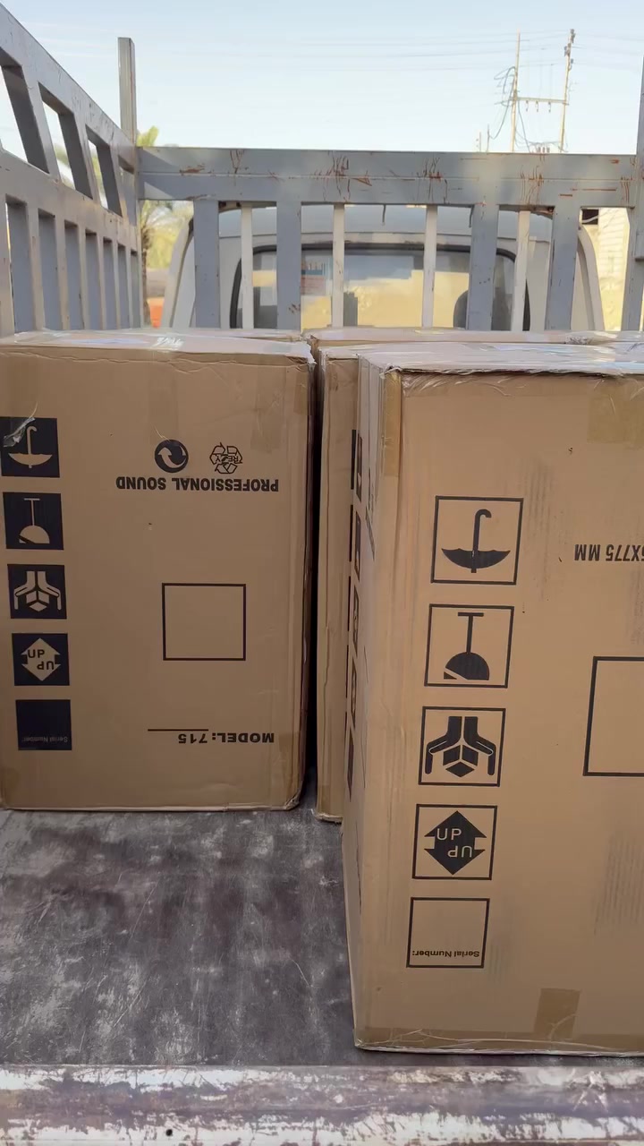 الحمد الله الئ تركيا التجهيز 🔥
تم تجهيز احد زبائنه في تركيا 
الوجبه رقم (٣) 
سماعه RCF/٧١٥ كهربائي
ضمان درجه اولى 100%🔥
الاسعار مناسبه جدآ جدآ 🔥
مكان المخزن الناصريه ..
***********
