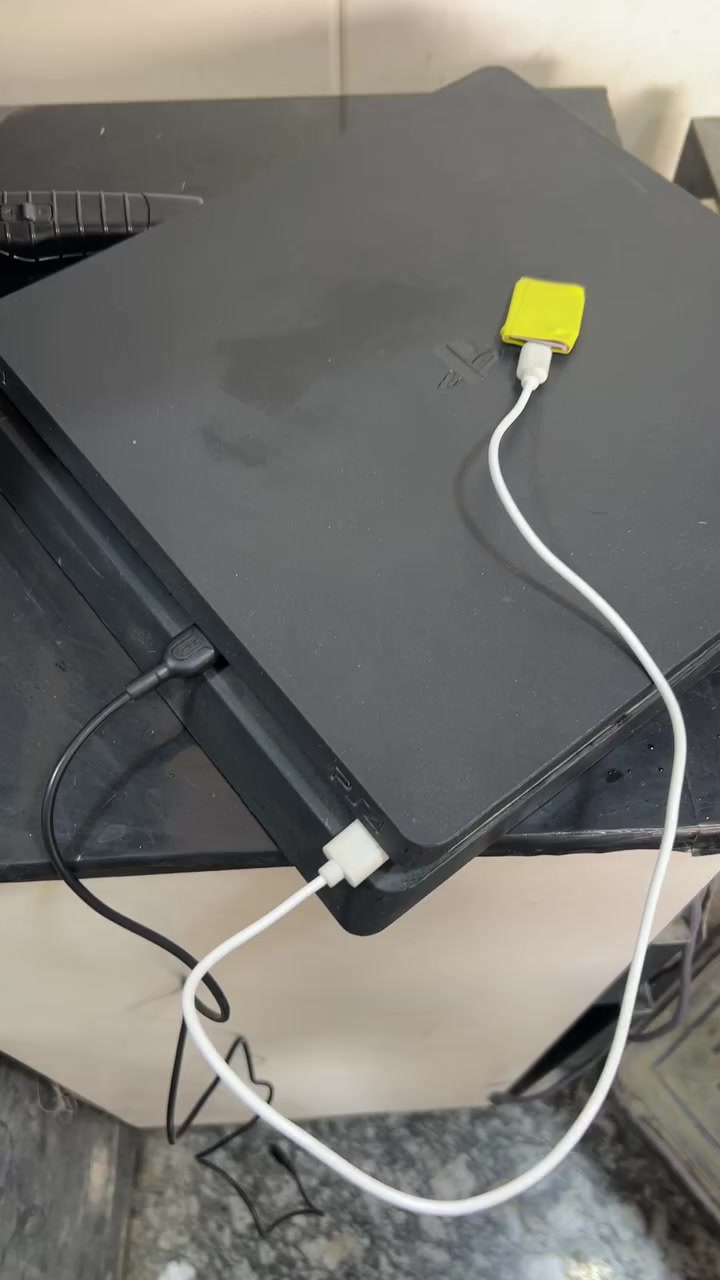 السلام عليكم بلي فور مهكر نظام ١٢  جهاز كامل لوك ستيكر وثنين حوستك مكاني بغداد مدينه الصدر  لتواصل ***********
