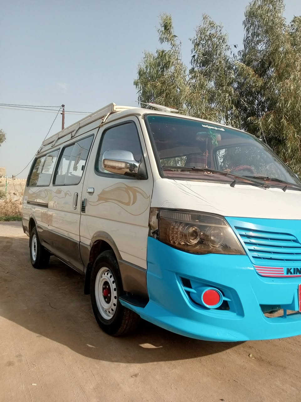 فتون الوان موديل 15 موصليه  سنويه عظم عاج السياره على البلاد
السعر 43 المكان الناصريه 

***********
