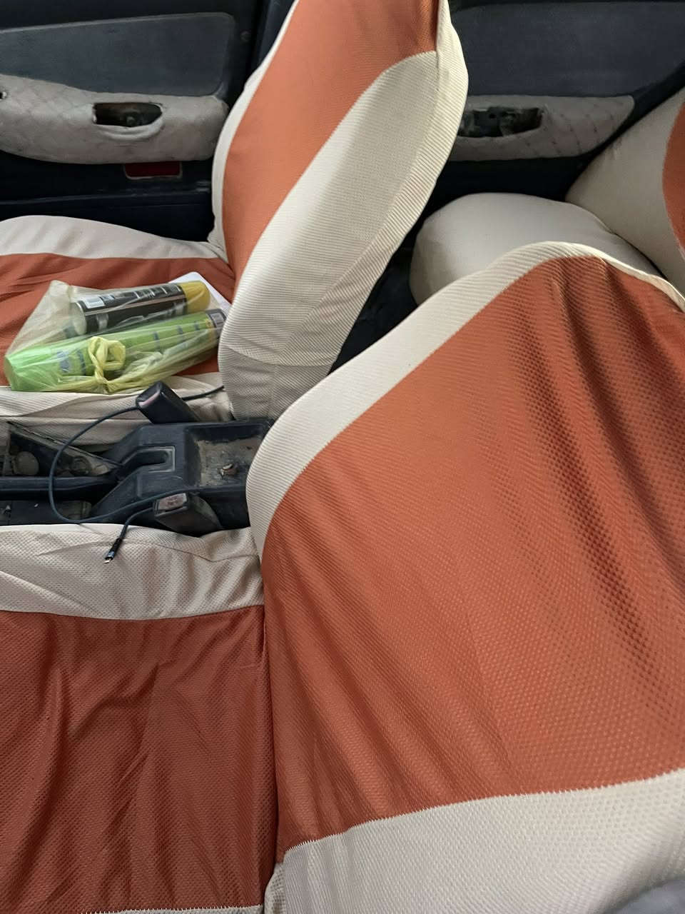 تحيه طيبه
البيع كيا سيفيه موديل 93 رقم بغداد 
كير مكفول ومكينه بيها تبخير بس بل تشغيل
سياره خير من الله مابيها أي  نقص  
صدرها جديد قبل شهر مبدله 
سنويتها ساقطه بل 19
سعرها 22وبيها مجال حك جيه
لاستفسار  ***********
