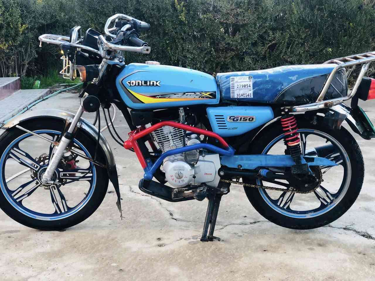 سيفان صونك موديل 2021محرك مافتوح كلشي شغلل سلف نكره نشاط فول طخم توير جديد درع حيل نضيف سعر 500بيع فقط كياره جنوب الموصل ***********
