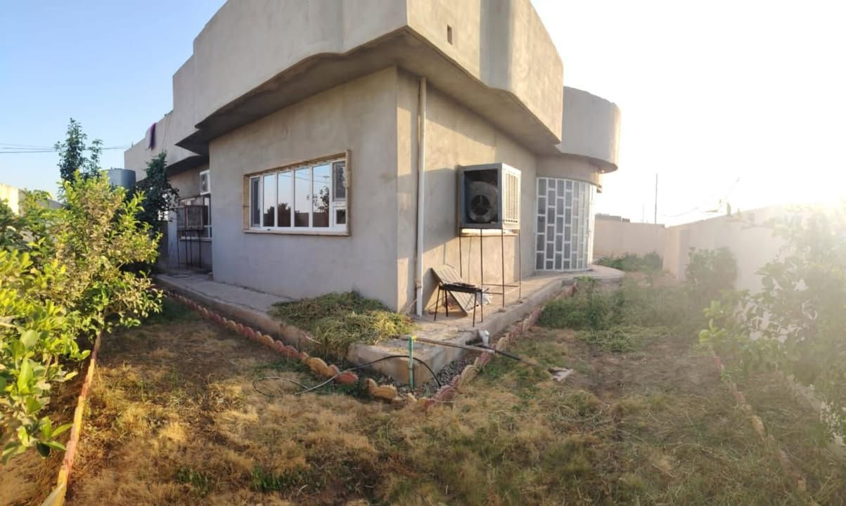 🛑🛑🛑 للبيع 🛑🛑🛑
بيع مستعجل بسعر اخو البلاش 
بس بـ 108 
بيت في حاوي الجوسق مساحة 400 متر
مساحة البناء 290 متر
طابق واحد
بي كارت بلديه 
داخل ضمن خطة التمليك 
ثلاث غرف نوم واستقبال وهول ومشتملات
للتواصل
***********
