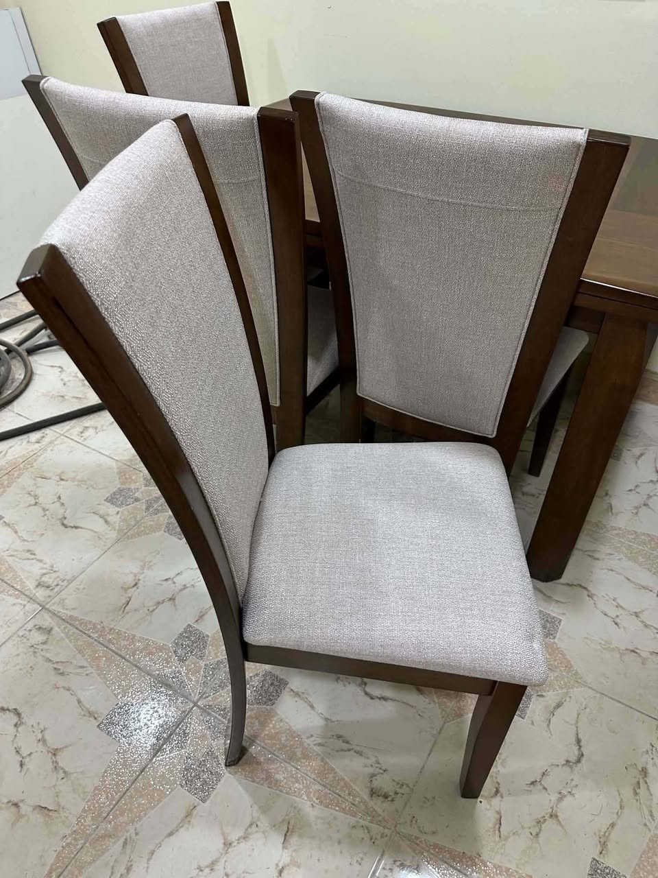 مێزی نان خواردن تەڵەب خاص تورکی   4نەفری   سعری 450معملە   سلێمانی  زەرگەتە


**إذا كنت صاحب هذا الإعلان وتريد حذفه لأي سبب، رجاءا أرسل رسالة إلى الدعم الفني**