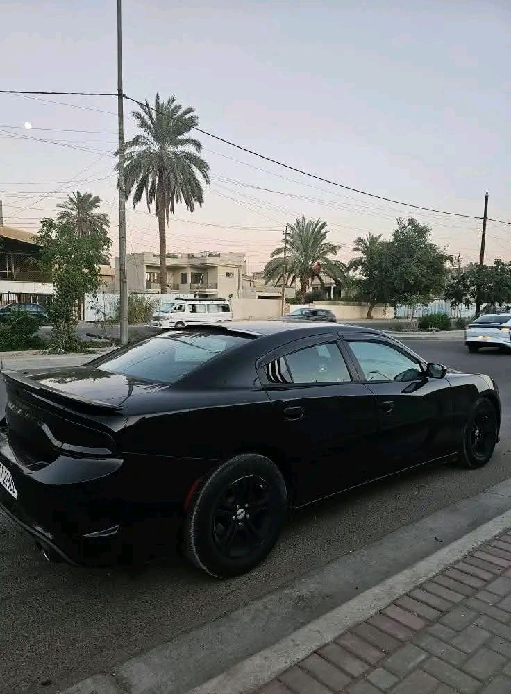 بسم الله .. جارجر 16 
تو ويل المرغوب 
حادث فقط جاملغ ايسر 
بدون ايرباك 
بدون دواخل كلشي على البلاد 
كير ومكينة ماشاءالله ولا ملعوب بيهن
 مكينة 3600 ️
ماشية 103 ميل
رفقت صورة الحادث والسونار كذلك

تايرات جديدة وباتري جديد وادامة جديدة
بيها كم مكان بارد موضح بالسونار
شاشة شادلها ب300$ اندرويد كل التطبيقات بيها
اخوان السيارة نظيفة حيل وعلى ايدي شادلها منضومه غاز انسه الصرف
مكانها بغداد 
عارضها ب180 ورقة  
رقمي ***********
