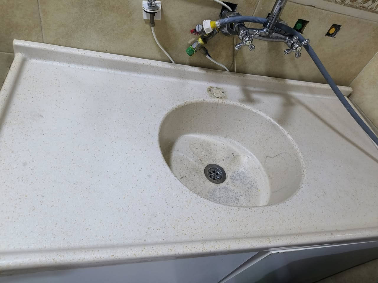 سلام عليكم
كاونتر للبيع مع سنك سعر 
150 ألف


**إذا كنت صاحب هذا الإعلان وتريد حذفه لأي سبب، رجاءا أرسل رسالة إلى الدعم الفني**