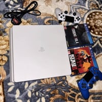 بلاي ستيشن 4 سليم • نظيف 100% • ريد ديد 2