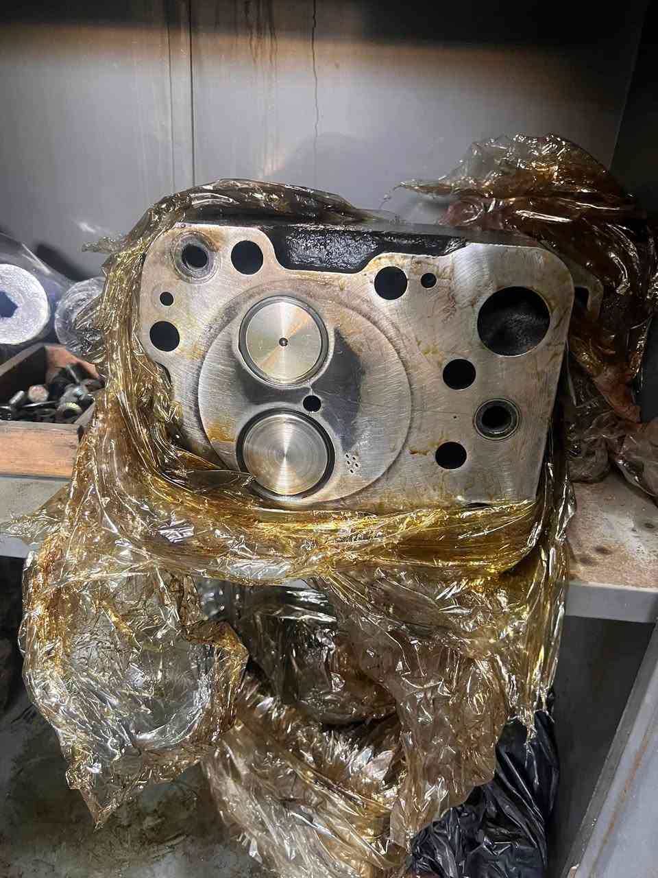 السلام عليكم عندي كورات مال سكانيا 142 للبيع  اكثر من تخم  كاملات مسويلهن ولف حار بارد كايد كله جاهز جيب وشد بغداد مدينة الصدر ***********

