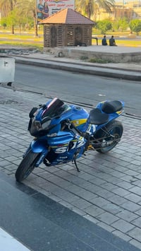 Gxr1000r￼ ￼2011 هاوزن  برمجة 3مودات  الممشى 33الف   ‭+964 786 760 5507...