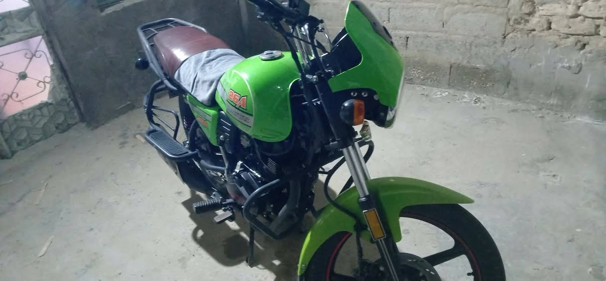 السلام عليكم دايون البيع موديل ٢٠٢٣ طالعه ٢٠٢٥ بدايته مكينه مكفوله برغي ما مفتوح بيهه الدراجه نضيفه شوف العين بعد احله بمليونين وربع وبيهه مجال بس مو كلش هواي موجود فيس والشراي يدلل  ***********
