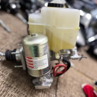 قطع غيار سيارات • للبيع