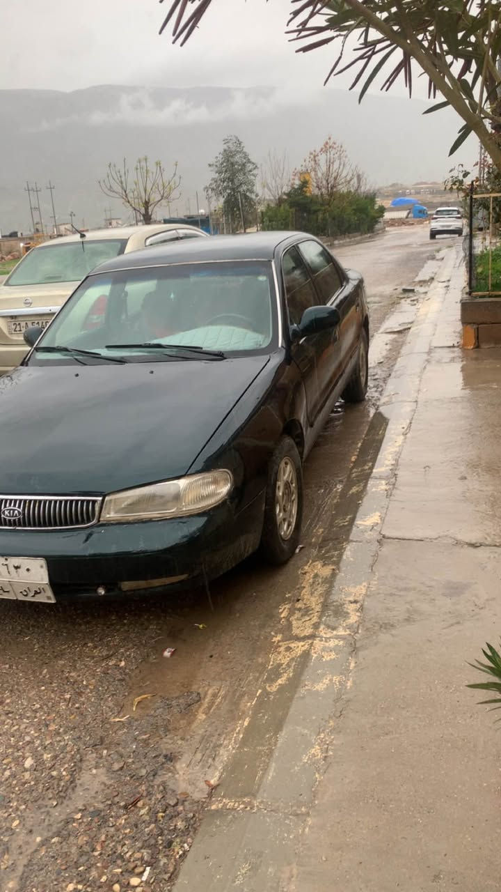 اسلام علیکم
کیای کریدۆسی ١٩٩٦ 
سەیارەکە هەتا حەز کەیت جوانو پاکە 
کامل بۆیاخە سەیارەکە بۆ جوانی لێدراوی قورسی نیە پێشو پشتی کەپسە نوسو بڕاوە بەشەرت سەیارەکە مەکینە سوری مەرغوبە ڕەقەمیشی تا مانگی ٦ ٢٠٢٧ تازەیە بەشەرتی بە ناو کردن نرخ/٣٤ مەعامەلەیەکی برایانە 
***********
*********** دار بنديهكان, السليمانية
