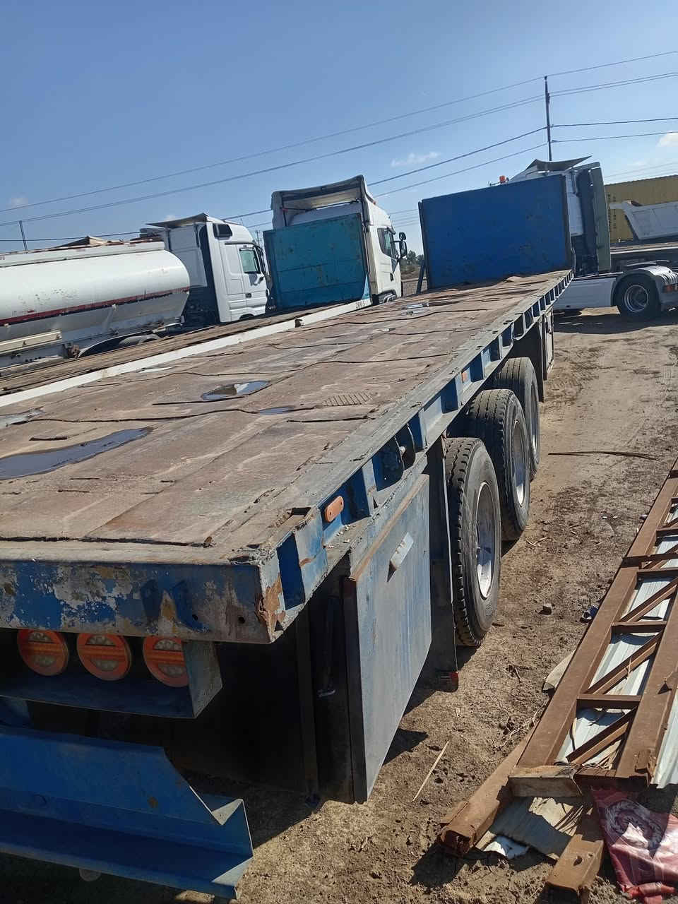 سلام علیکم عربانه البيع مكفوله كفاله عامه تخم تاير ناقص زوجين تايرات  سعر ٣٣ وبيها مجال  ***********
