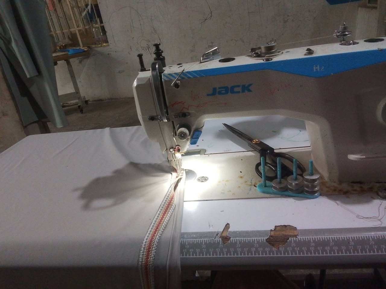 فؤاد خياط محل جاودر طريق سنجار نزل تربيه محل تلحفر محل مال خياطه مال خيم مال شوادر تريله قلاب اي شوادر مال ادوات تلقاها عندنا♥️***********
