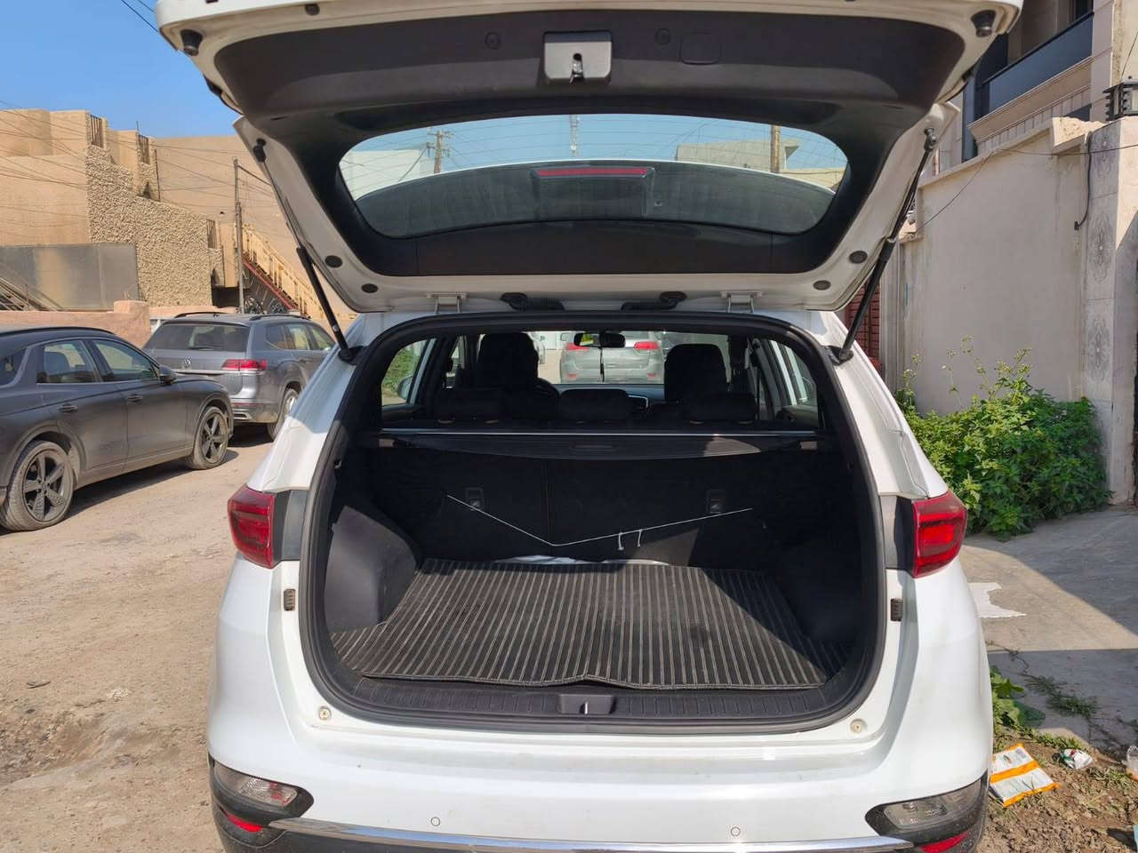 سيارة سبورتج خليجي بيضاء 21 رقم بغداد سنوية باسمي غير مكفولة مواصفات عادية معها سونار بغداد, العراق


**إذا كنت صاحب هذا الإعلان وتريد حذفه لأي سبب، رجاءا أرسل رسالة إلى الدعم الفني**