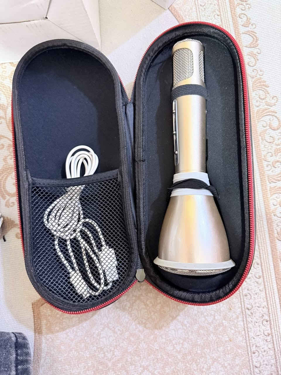 السلام عليكم خوان شلعه اكثر من 50 قطعه وياهن ايباد ابل باله خلي نكول صيني بس هوه ابل ابو تفاحه الي حاب يدخل خاص وبخدمتك شلعه (الأكثر شغال) بس إذا تاخذ مني شلعه ابيعلك فحم يشهد الله كم قطعه بيهن فحم باقي شغال بس ابيع فحم تواصل واتساب *********** توصيل موجود تجيني خادمك
