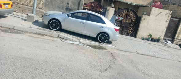 كيه سيراتو 2012السياره جاهزه بيه 3قطع صبغ بدون دواخل ولا معجون بس صبغ سبب جراد رقم كربلاء بسمي السياره تخم تاير حداديه تبريد تدفئه جاهزه محرك 1600جيد جدا كير جيد جدا السعر 103وبيه مجال هذا رقمي ***********
