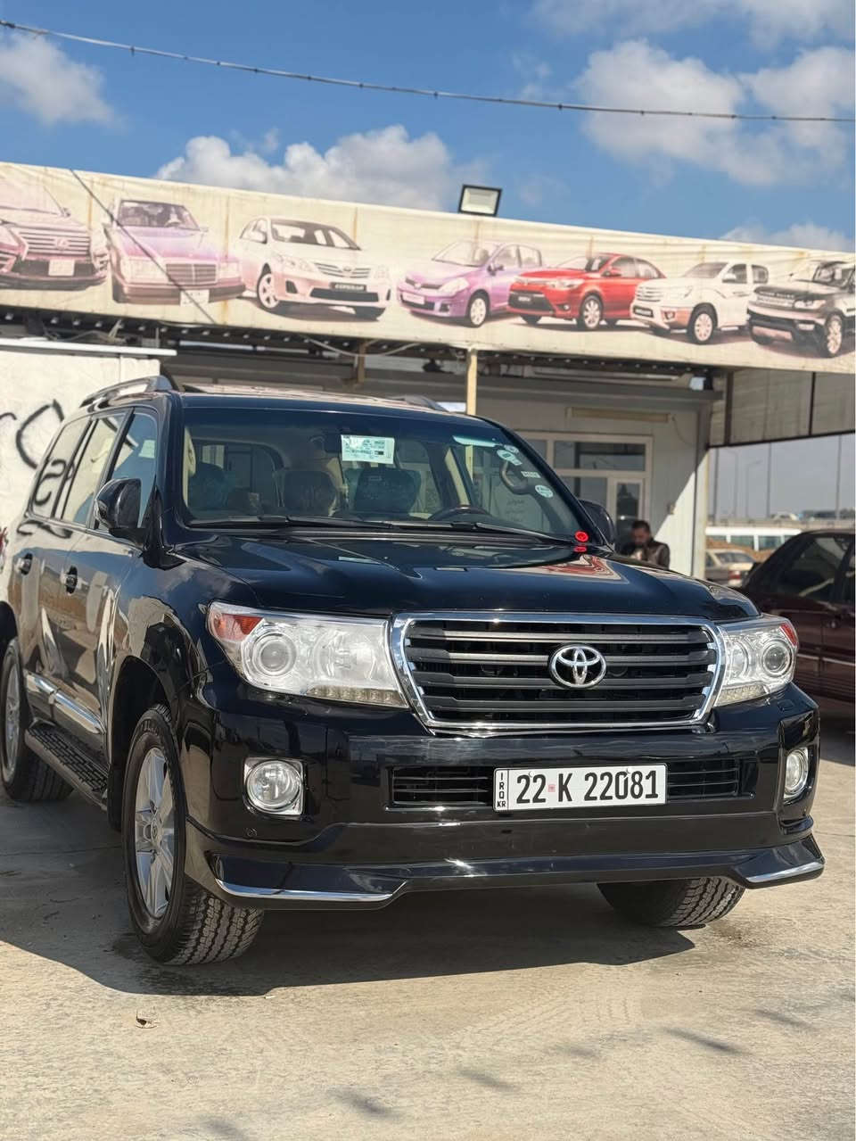 سلاو توێتە لانگرۆزر 2012 GXR V8
سیارەکە زۆر جوانە 
یەک پەلە بۆیاخە بێ لێدرانە 
سەنەوی نوێیە بەناوی خۆمە 
گێرو مەکینە بەشرت
3000000هەزار رۆشتوە 
یەک 250مەسرفی تیا نیە 
بۆ زانیاری زیاتر بێوەندی بەکە بەم ژمارەیە 
0️⃣7️⃣5️⃣0️⃣4️⃣9️⃣3️⃣4️⃣7️⃣3️⃣2️⃣ أربيل, العراق
