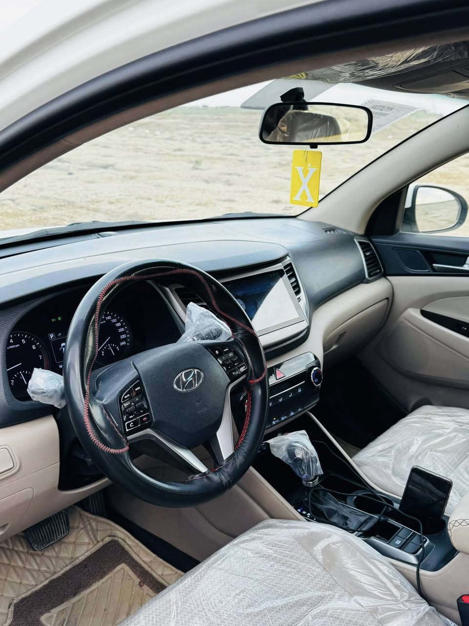 توسان ٢٠١٨  خليجيه مكفوله ماعدى البنيد بي بارد. 
رقم أربيل تحويل او وكاله  مكان ديوانيه مراوس او بيع. 
*********** وتساب
