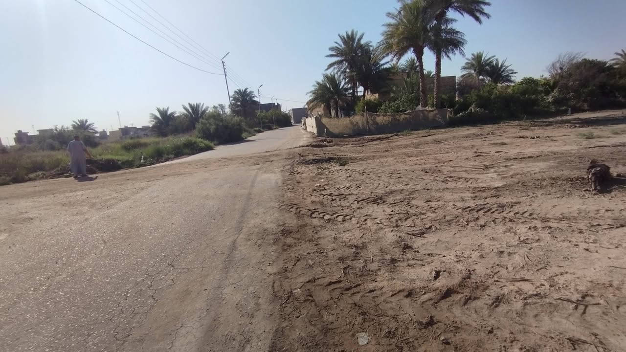 السلام عليكم 
قطعة ارض للبيع المساحه ١٢٠٠ متر  الواجه ٢٤ والنزال ٥٠
مشمولة بالطابو الصرف
خدمات كاملة (ماء كهرباء تبليط) 
قطعة 24 سند 25 
المكان، طريق السنية في منطقة امطباشي 
في مجمع القمة الملكيه اول قطعة بالمجمع 
اقل قطعه ممكن نبيعها ٦٠٠ متر 
للاستفسار ‏‪***********
