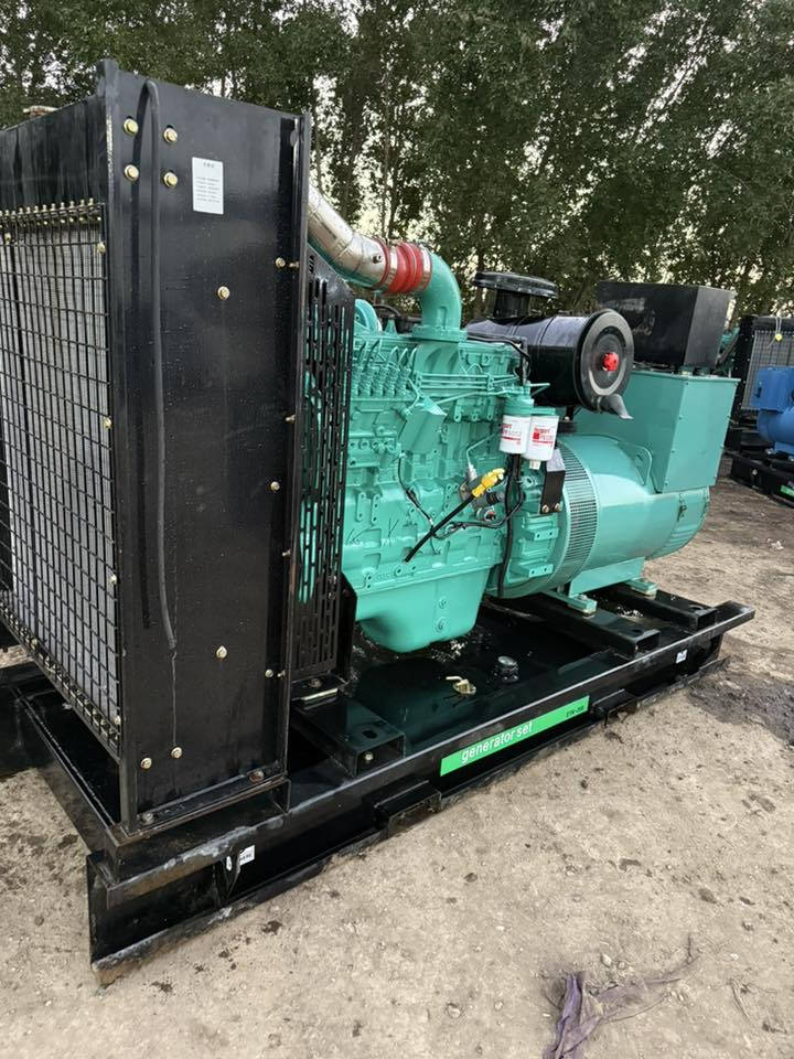 سلام عليكم ورحمة وبركاته تم وصول مولدات كمنزات امريكي اصلي ٦ سلندر سوبر ٣٠٠ كيفي و ٢٥٠ كيفي و ٢٠٠ كيفي ١٥٠ كيفي ابلادي لأصرف ولا بخار تشغيل جهاز برودكشن اتو نضام حمايه كامل عنوان بغداد رقم الهاتف *********** بي وتساب
