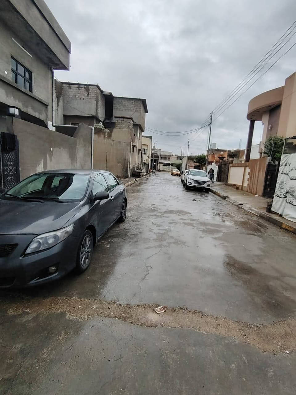 كورلا ٢٠١٠ ضرر جامرلغ وبونيد سعر ١٠٠$وبيها مجال ***********
