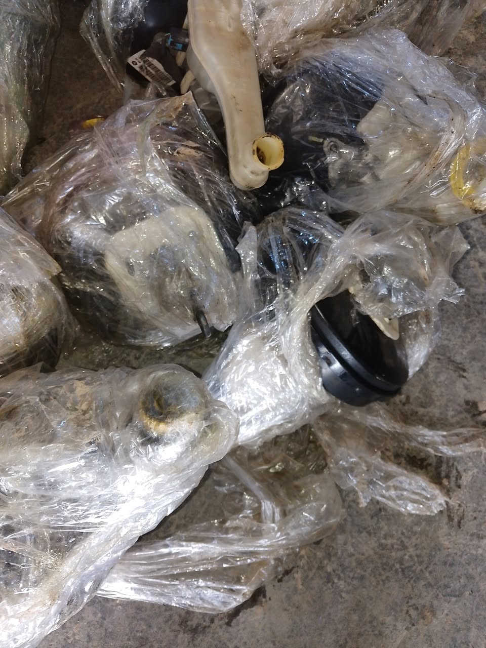 سلام عليكم  وصول عنبار وبريشر  c200
***********
***********
