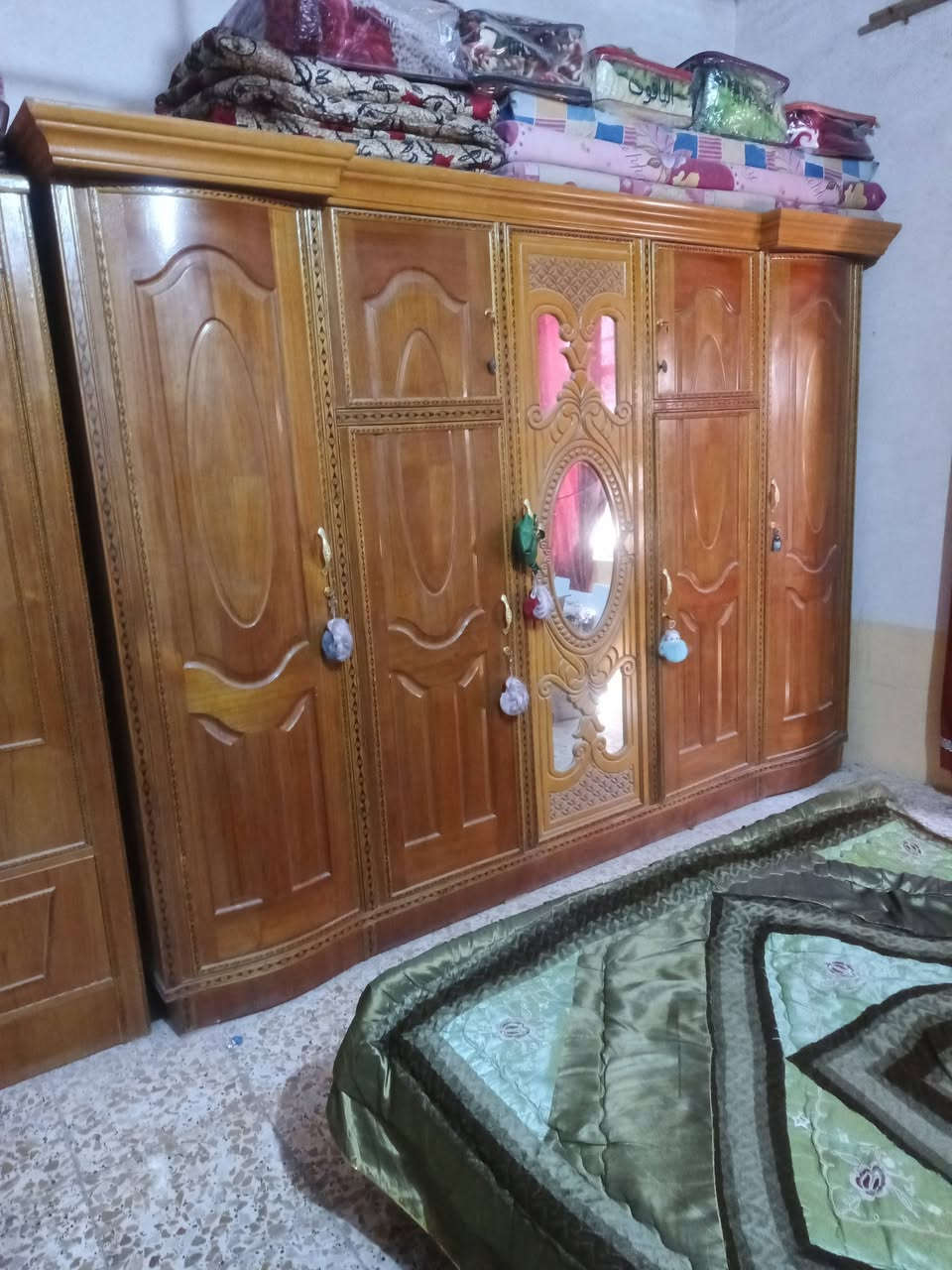 غرفه نوم للبيع ***********
