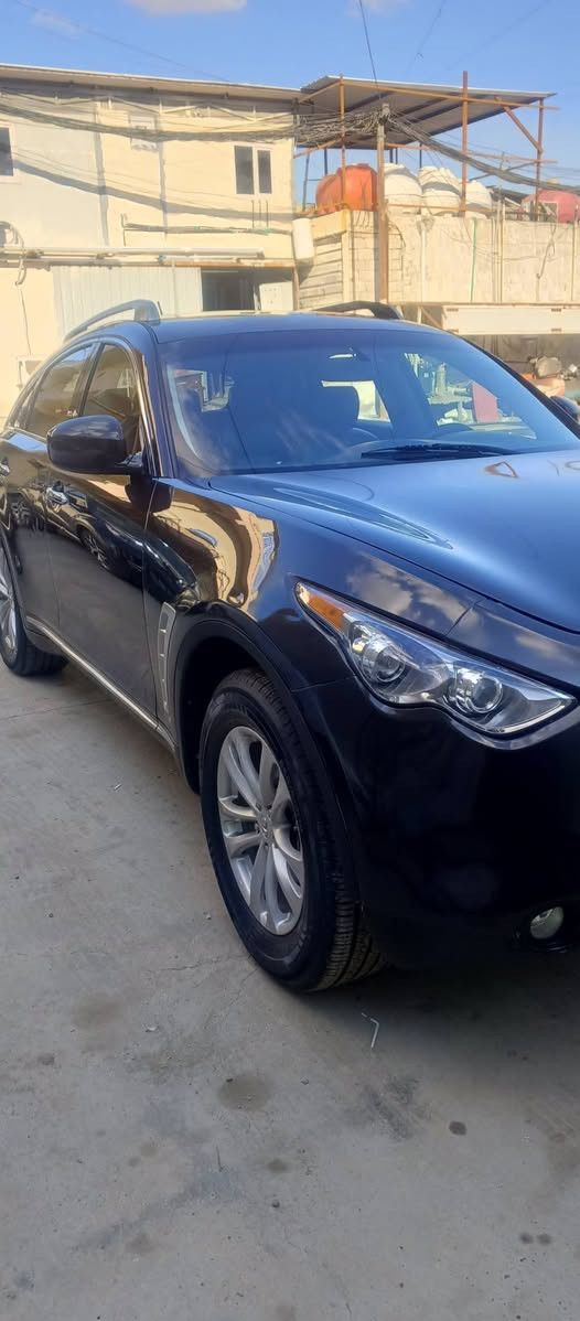 السلام عليكم للبيع نيسان انفنتي موديل ١٠ وارد امريكا السيارة فول مواصفات مكينه كير تبريد صدر تخم تاير خير من الله بيه ربع جاملغ وربع من البنيد صبغ بدون دواخل ولا كل شي هزه وسنويه جدد باسمي السعر ١٢٠ وبي مجال للاتصال ‏‪***********‬‏ مكان السيارة بغداد
