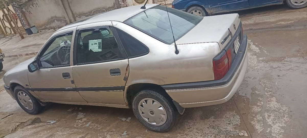 سلام عليكم فكتره موديل 91 كاربون بانزين سنويه لا تسعه وعشرين شرط تحويل الماني نينوى بدون صبق سعر 43 وبيها مجال  ***********
