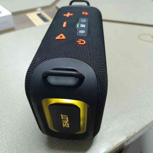 سماعة زيلوت 
اصليه
نقاء صوت خررافي 
صوت دمام
قيم واخذ 
***********
توصيل موجود لكل العراق
