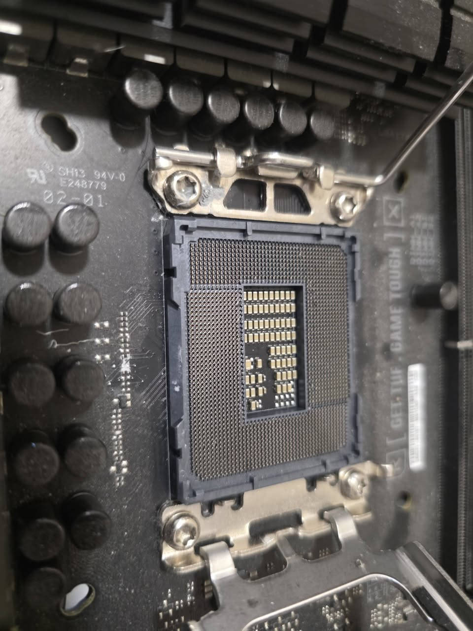 عاطل عاطل
 asus tuf z790
يشتغل يعني توصلة كهرباء بس ما اعرف شنو مشكلة ابيعة عاطل ديكور 
ب 60 الف


**إذا كنت صاحب هذا الإعلان وتريد حذفه لأي سبب، رجاءا أرسل رسالة إلى الدعم الفني**