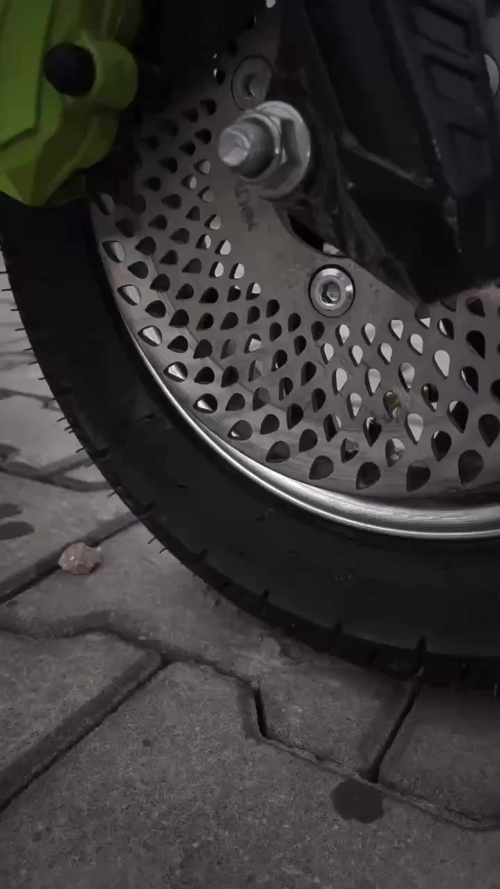 السلام عليكم ورحمة الله وبركاته
دراجة(N12)مديل2026

الدراجة بحالة وكالة 

ماشيه1500
بصمتين وسويجين
نضام ار بك للخلف
الدراجة مزوده ب6بطريات
تمشي70كيلو حقيقي
الدراجه ما مبدل بيها شي ولا بيها شي ابد حالة الوكاله تجي وتشوف
مكان الدراجه/بغداد الحسينية الراشدية
عارضها ب900وبيها مجال


**إذا كنت صاحب هذا الإعلان وتريد حذفه لأي سبب، رجاءا أرسل رسالة إلى الدعم الفني**