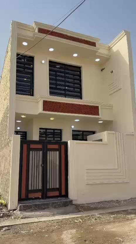 بيت للبيع المساحة ١٠٠م زراعي سبع قصور شارع ابو علي قرب مضيف الفريجات السعر 63 وبي للإستفسار يرجى مراجعة الدلاليه الأمير عنوان دلاليه شارع ابو علي مقابيل المدرسة 🏫 الأهلية ***********
