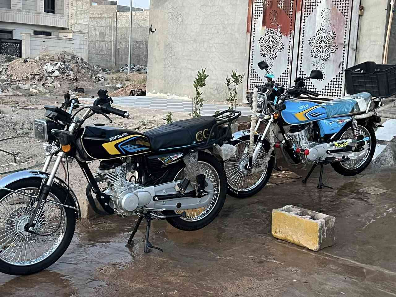 السلام وعليكم للبيع أو مراوس دراجه سونك  السمائي  موديل 25  بلادي.   السعر 725 وبي مجال 
الأسود موديل 26 بلادي مستخدم سبوع السعر 725 وبي مجال 
العنوان تكريت مجمع الجوهره 
***********
