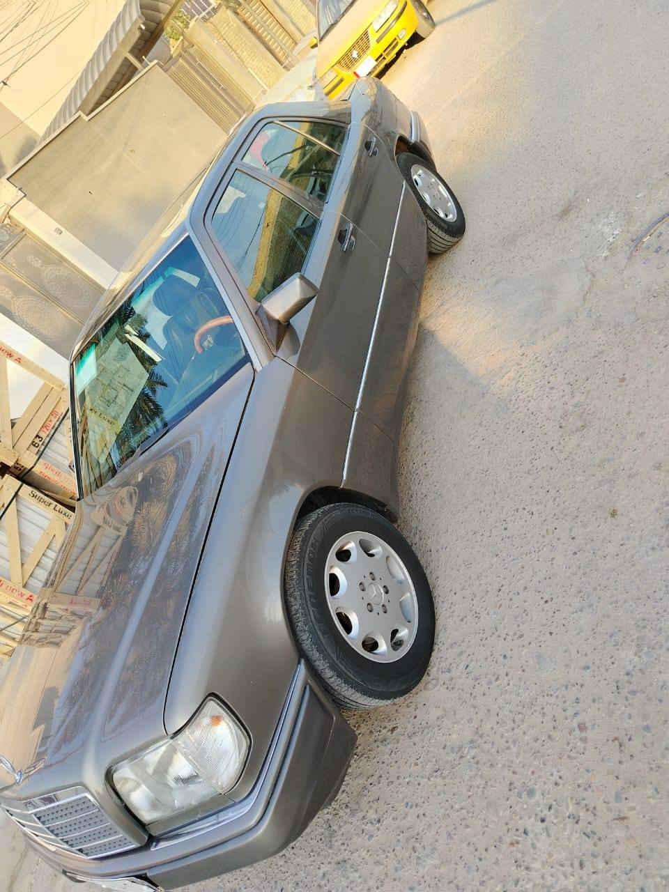 السلام عليكم

مرسيدس دب بيبي شبح موديل1994 محرك بطة 3000 السياره مكفولة من الضربة صبغ جمالية قواعت الدبلات سليمة مكان السيارة ميسان السعر 72 وبيهه مجال الشراي يتصل على/***********
