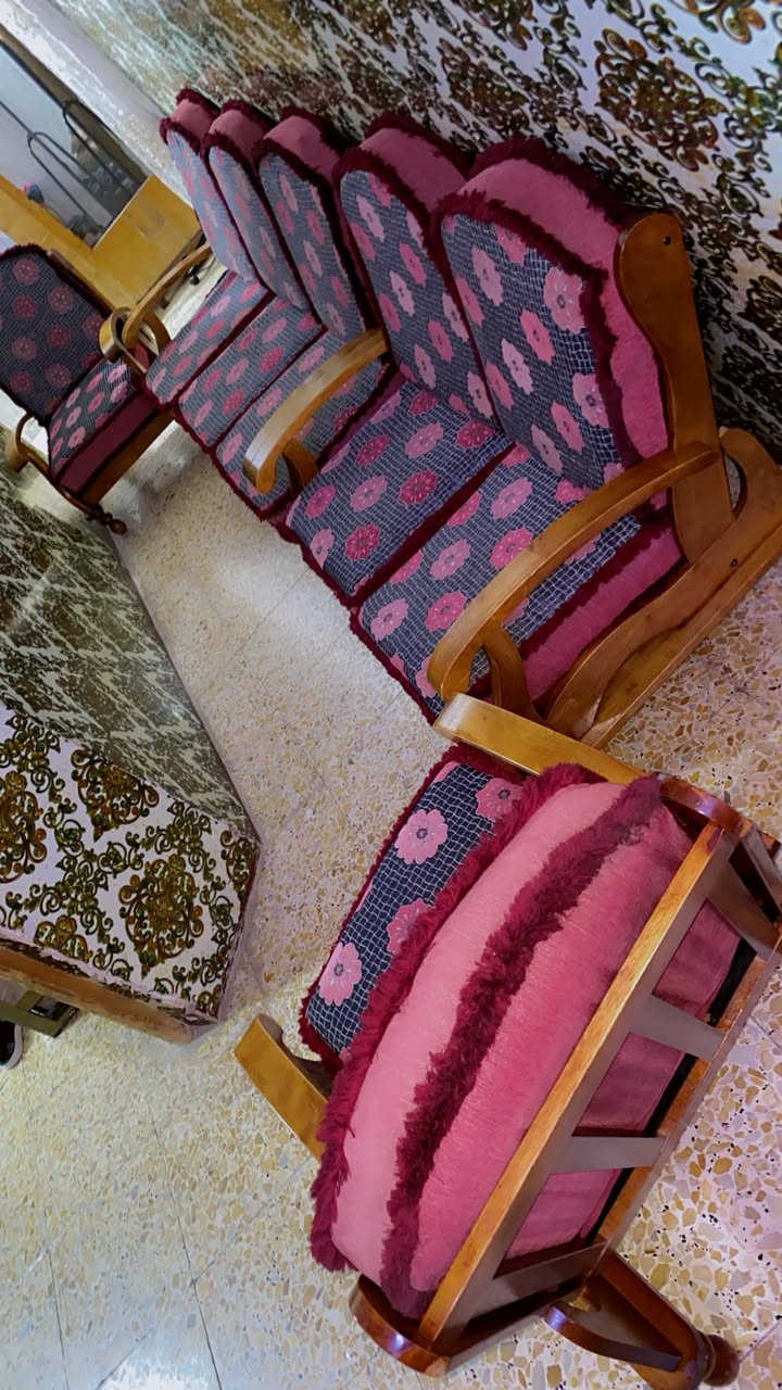 تخم قنفات سبع مقاعد صاج بورمي كلش نظيف مابيه ضرر200المشتل توصيل بكروه


**إذا كنت صاحب هذا الإعلان وتريد حذفه لأي سبب، رجاءا أرسل رسالة إلى الدعم الفني**