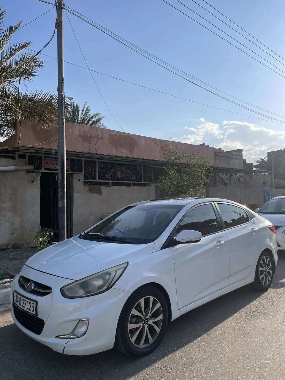 السلام عليكم
اكسنت 2016 خليجي كفاله عامة 
من الفتح والتبديل والضربة والصبغ فول مواصفات موضحة بلصور محرك 1600المرغوب بلكرتون كير حدادية تخم تاير جدد بمعنى الكلمة ماشية 120kmالسيارة بسمي رقم الجديد تحويل ثاني يوم سنوية ل2030 
السيارة بيهه فقط طخات بسيطة بدون تعديل
مكاني البصرة المركز المعقل  سعر السيارة 98مع المجال 
 موجود واتساب ورصيد ***********
