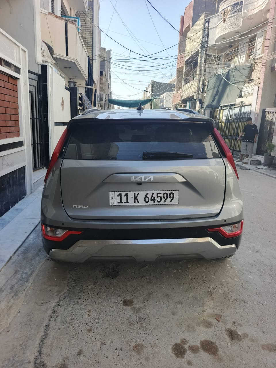 كيا نيرو ٢٠٢٣ suv كهربائية بالكامل تمشي بالشحنة ٤٥٠ كيلو ضرر جنطة تبديل بلادية مقفلة وشوية من الركن الايسر بالحوض بدون ايرباك جامرلغ ايمن وايسر بلاد ماشية ٤٢٠٠٠ميل رقم بغداد باسمي مواصفات فول عدا الفتحة 
بصمة 
ترحيب 
جلد 
كشن السائق كهرباء 
تدفئة بالكشنات 
شاحن لاسلكي 
جنطة كهرباء 
رادارات وتوقف ذاتي وقيادة ذاتية 
بيه طعجة بالقمارة اثر التحميل والتفريغ وبالباب بصف السائق موضحة بالصور ترجع pdr 
مكان السيارة بغداد الشعب 
*********** السعر ١٣٧ وبيه مجال
