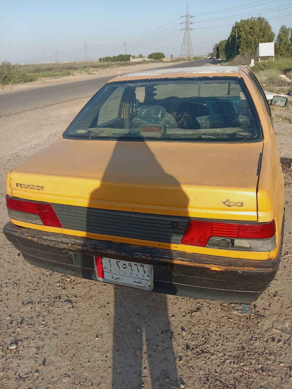 السلام عليكم اخواني سيارة بيجو روه موديل ١٠رقم نجف سياره شغاله كامله بيع كوم حديد سعره مليون ونصف رقمي ***********
