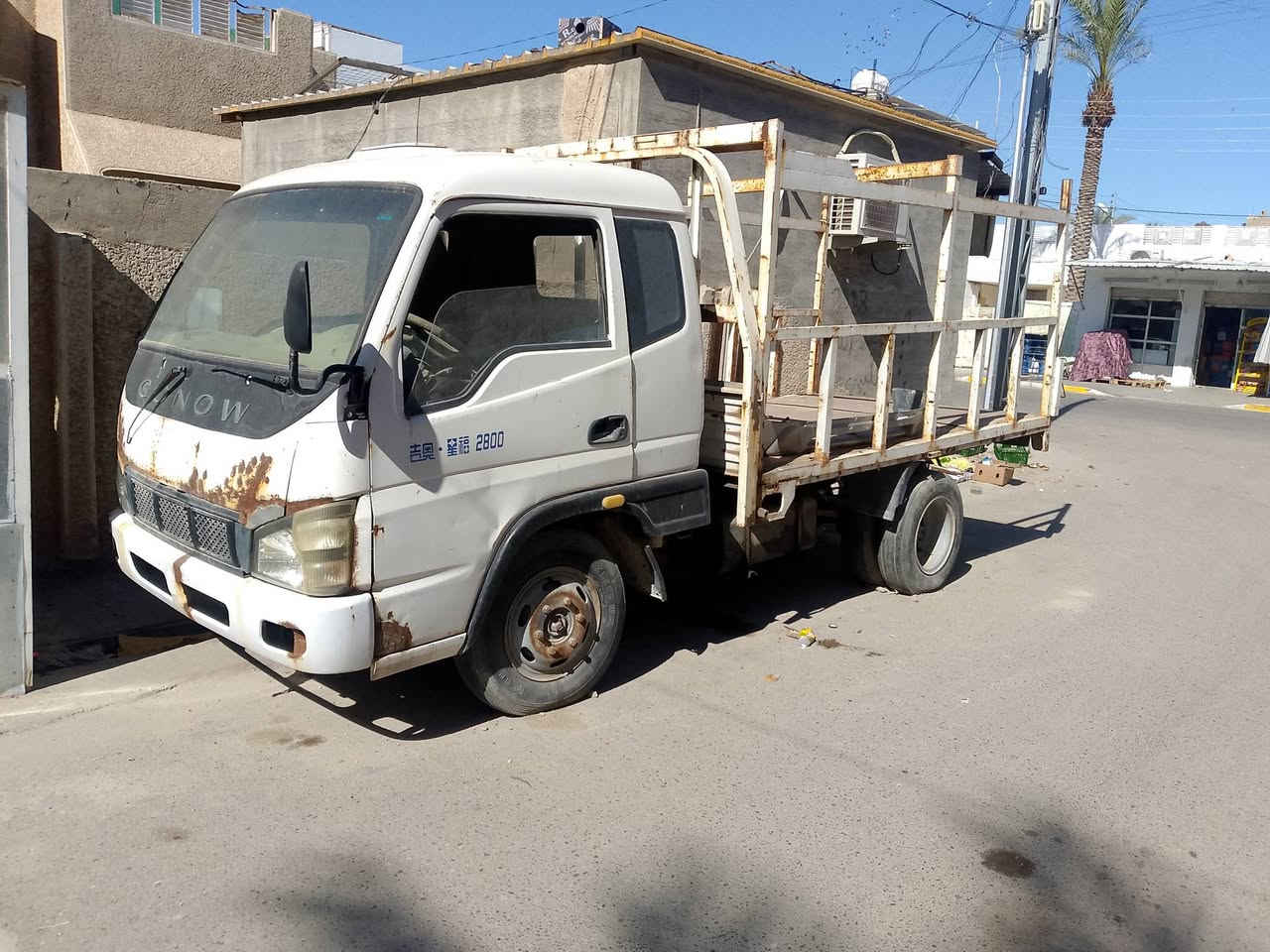 سلام عليكم كنتره صيني موديل 2012رقم بغداد انكليزي 
محرك جديد السياره عاوزه ترتيب السعر 35
***********
