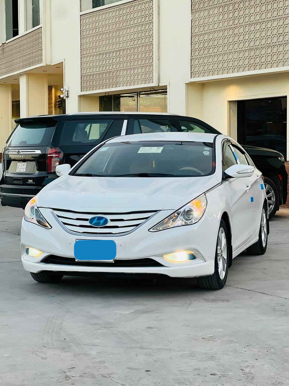 سلام عليكم 
هونداي سوناتا 2012
وأرد خليجي
أربيل تحويل أو وكاله
المواصفات 
مكينه دوش 
تبريد قطعتين 

تحكمات استيرن 
مري شفط 
اشاير بالمرايا 
داخل بيجي 
بيه تلكيطات صبغ ابيع احزام  جديده  مكينه كير حداديه تخم تاير تبريد ما بيه اي نقص 
مكاني الحله الحمزه الغربي 
السعر ١٠٧ وبيه مجال بسيط 
للاستفسار  ***********
