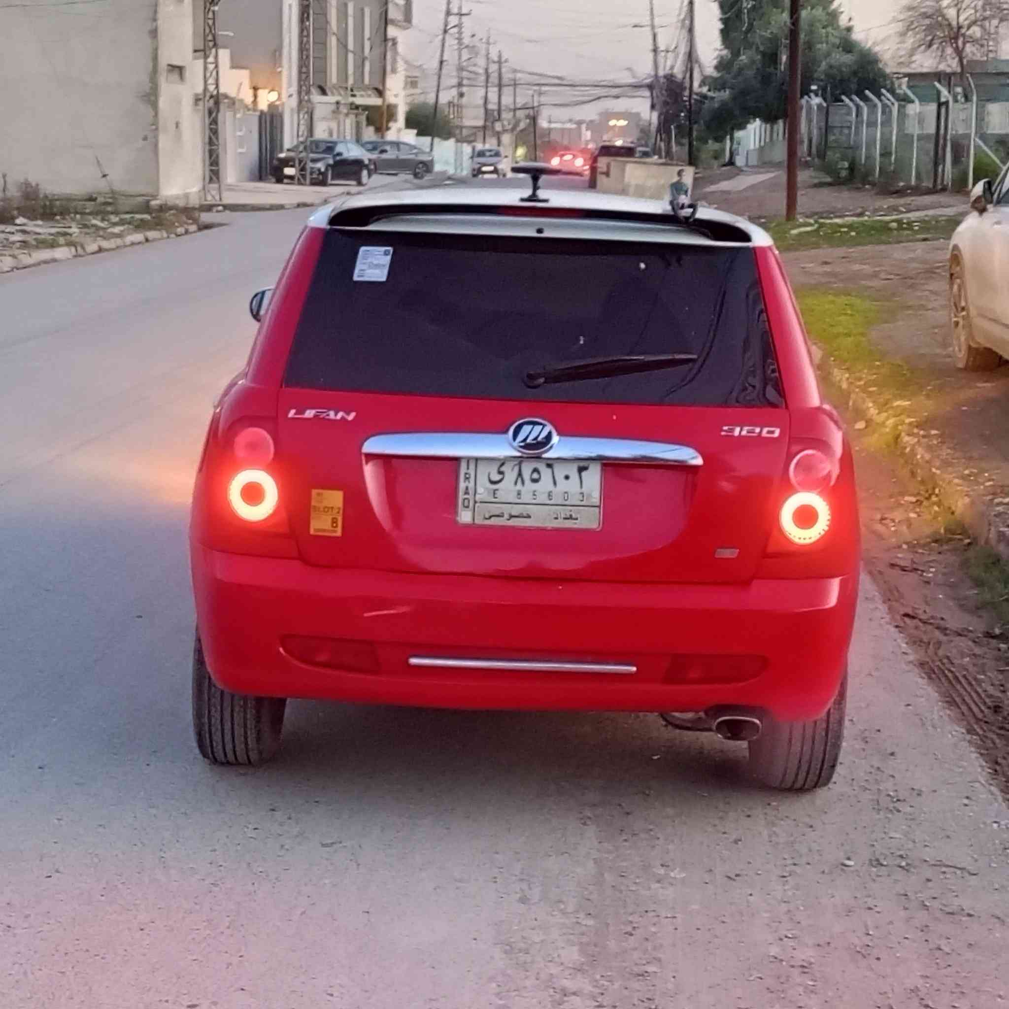 $$49
***********
ليفان مستر بن 2013 صبغ فقط قبر صندوق بدون طخه وبدون معجون رقم بغداد مشروع وطني ماشيه 136 الف سياره حيل جديده  شرط تحويل ومكينه اثر نفخ
