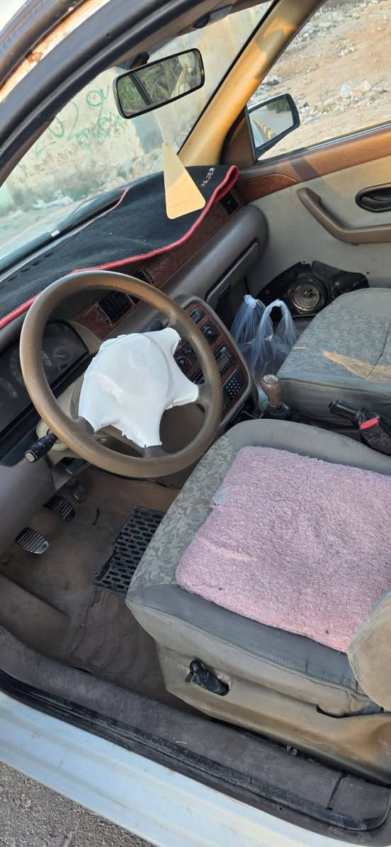 السلام عليكم
سمد مديل 2014
السياره مكفوله من الصبغ وتبديل 
حداديه كير مكينه مكفوله 
السياره بيه بارد شوف العين مو اهواي
سنويه الى ٢٠٢٨ تصقط شرط المدور رقم قاديسه 
مكان السياره نجف 
سعر السياره ٤٨ او بيه مجال بصيط
رقم مبايل ***********
