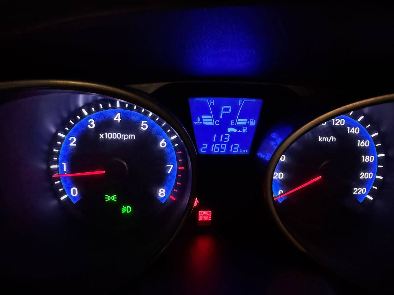 يا الله
السلام عليكم 
للبيع توسان خليجي 2011 مكفول كير محرك ماشيه 218 الف السياره مابيها حادث قوي بس بجاملغ الأيسر بارد على كد اربع أصابع والدعاميه الخلفيه. صبغ وبجهت الصدر بيها رصع صغار وبس
سياره خير من الله 
تحويل ثاني يوم 
رقم بغداد الجديد
مكان السياره بغداد السيديه شارع الخيزران 
السعر 125وبيه مجال حك الجيه 
للاستفسار الاتصال على الرقم التالي ***********
