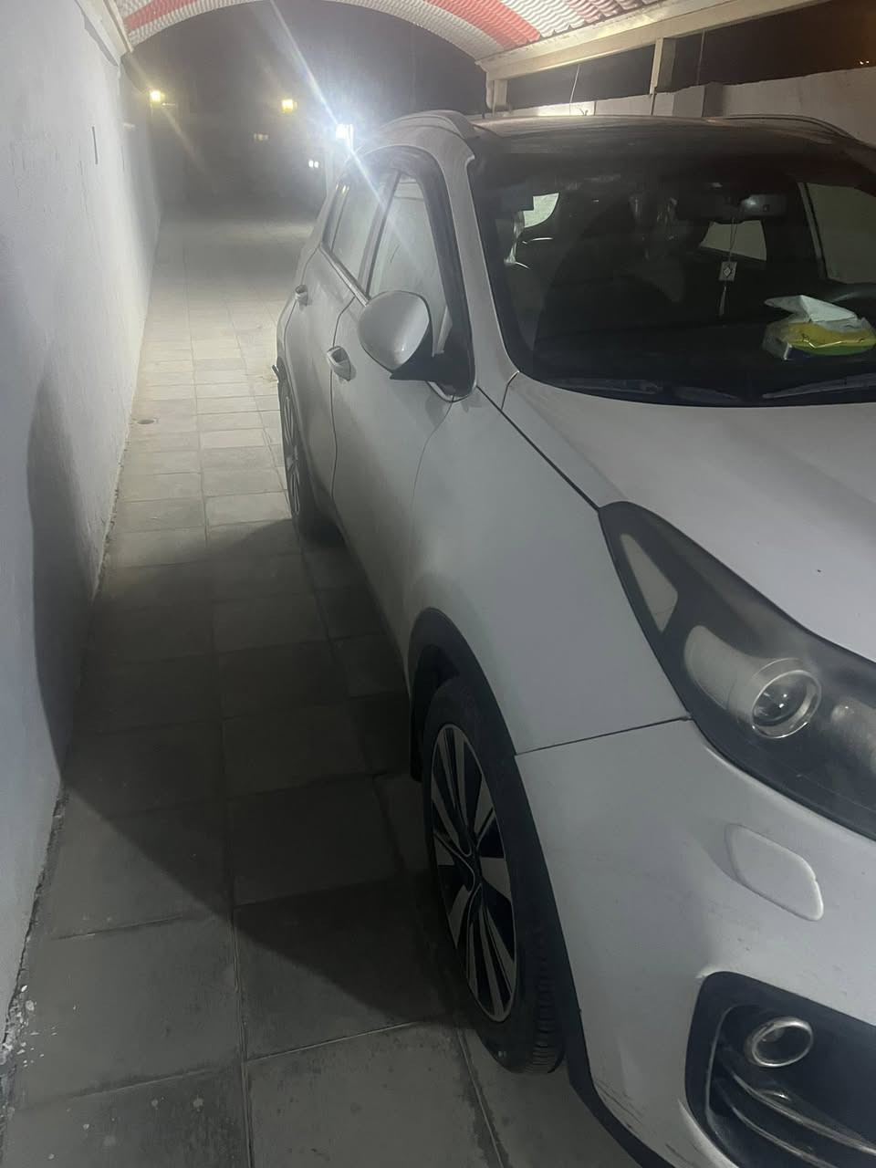 السلام عليكم سبورتج للبيع موديل 2018 لون أبيض رقم بغداد 
المواصفات فقط بانوراما سويج مري شفط 
محرك دوش 2400 مكاني الحله 
***********السعر. 182
