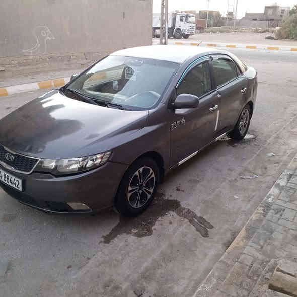 سلام عليكم اخوان سياره سيراتو كير عادي 6نمر. 2012. سياره رقم دهوك نكليزي. سياره متجايه  عنوانها ديوانيه البدير. سعر 60 وبيها مجال   رقم الهاتف ***********
