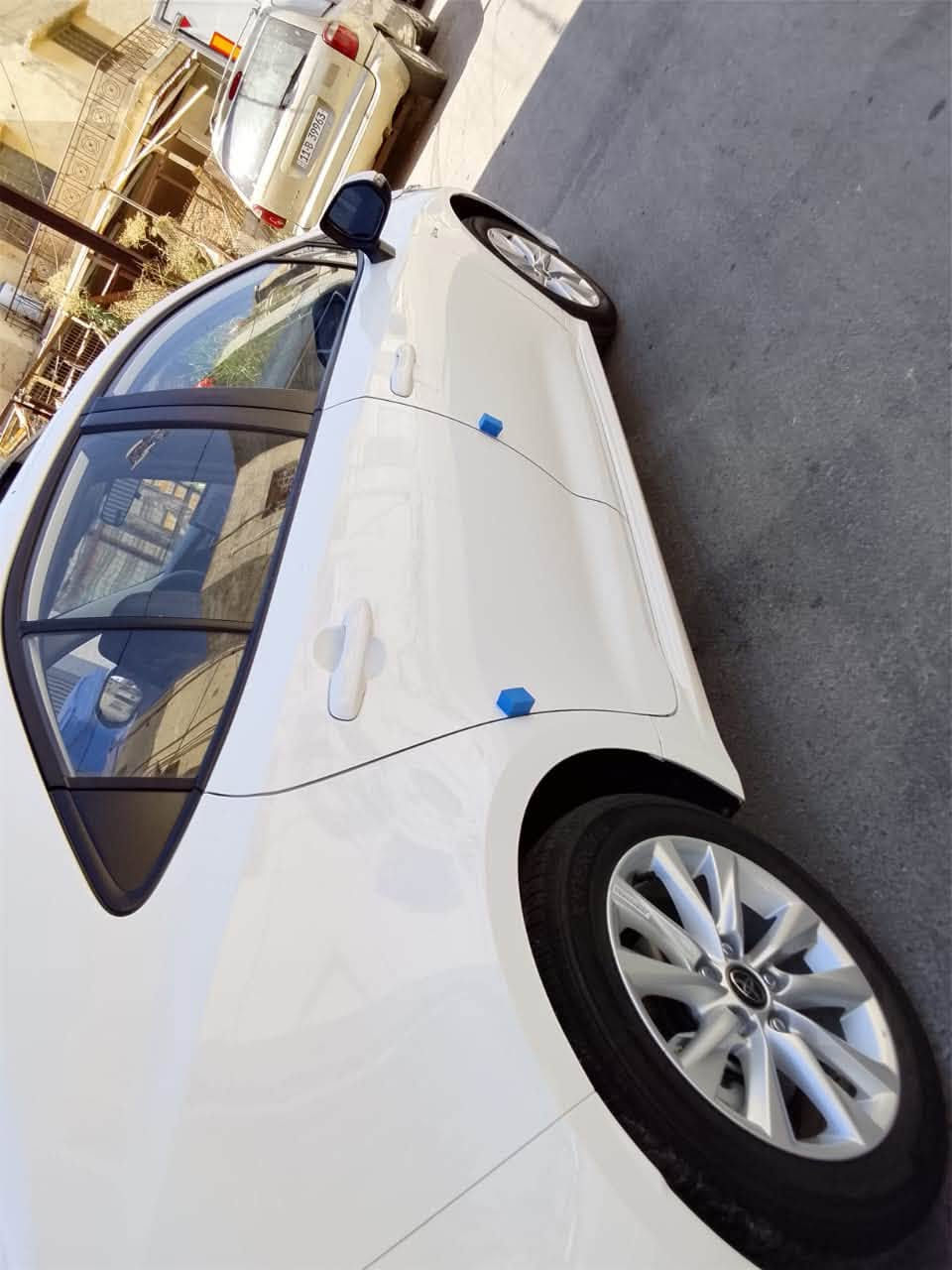 للبيع كورلا هايبرد موديل 2025 ماشيه سبعة الاف فقط 7000kmبعدها بحاله الوكاله فول مواصفات ام لسبايدر الخلفي نقصها بس كشنات كهرباء مابيها مكفوله كفاله عامله من كلشي صبغ بارد شرط السونار سعر السياره 25/200 خمسه وعشرين مليون  و متين الف السياره ب اسمي عنوان السياره بغداد الكريعات للستفسار اتصل ***********
