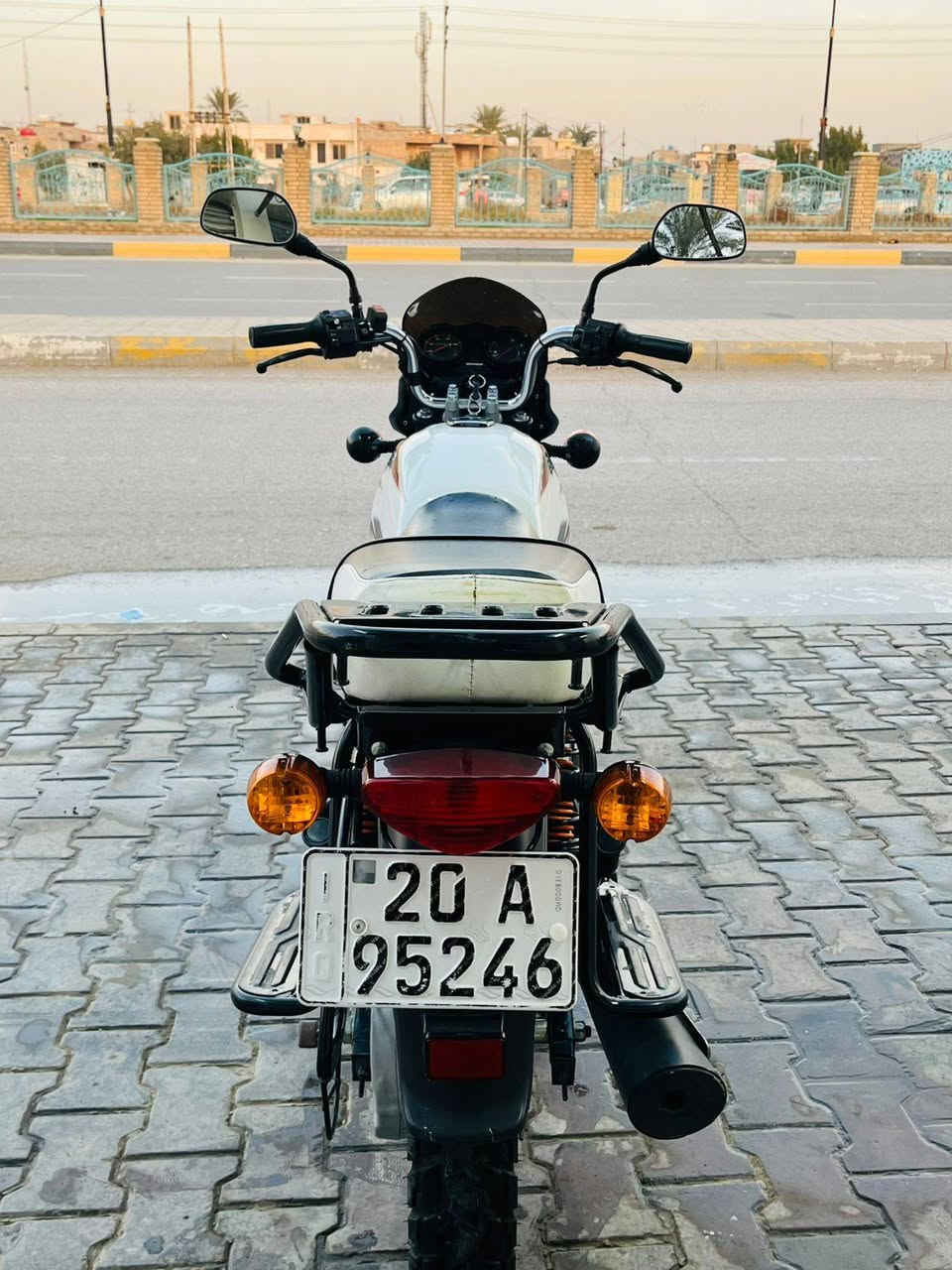 يالله السلام عليكم بوكسر موديل ٢٢ مرقم لوحة وسنوية انكليزي تحويل ثاني دراجة كفالة عامة من الشخط مكينة سبانة ماممدوة عليهة جيب الف فيتر يفحص ماشيه ٩الاف حقيقي دراجة جديدة بمعنى الكلمة ترايك وين ميعجبك 
ودراجة بعد احله من الصور 
متوفر نضام اقصط ماستر الرافدين فقط 
عسكري متقاعد موضف او وريث 
مكاني ديالى_بعقوبه التحرير 
بيع او مراوس 
***********
