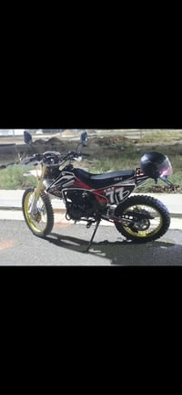 دراجه قفاز موديل 2025 للبيع نوع الدراجه CRX 250 الدراجه جديده و نضيف ا...