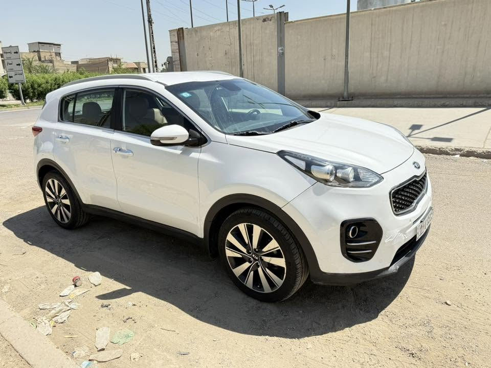 السلام عليكم كيا سبورتج موديل 2017 خليجي معروضه 158 وبيه مجال بسيط رقم بغداد دولي باسمي تحويل مباشر مكينه 2000 دوس مكفوله تبريد ثلج صدر امامي خلفي جديد تخم تاير جديد سياره جاهزه كل نقص مابيه سياره مكفوله من الصبغ ماعدى بارد مكانين مكان سياره بغداد إلاستفسار *********** خاص مغلق
